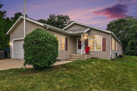 Photo of 3608 Naples Court, Elkhart, IN 46514 (MLS # 202633300)