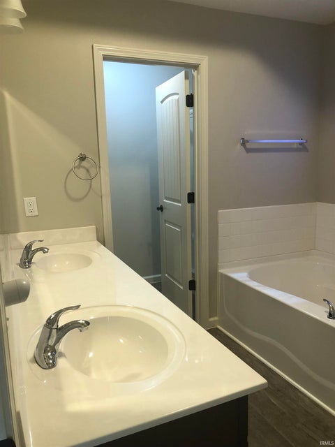 Tiny photo for 1560 Glen Hollow Drive, Fort Wayne, IN 46814 (MLS # 202637892)