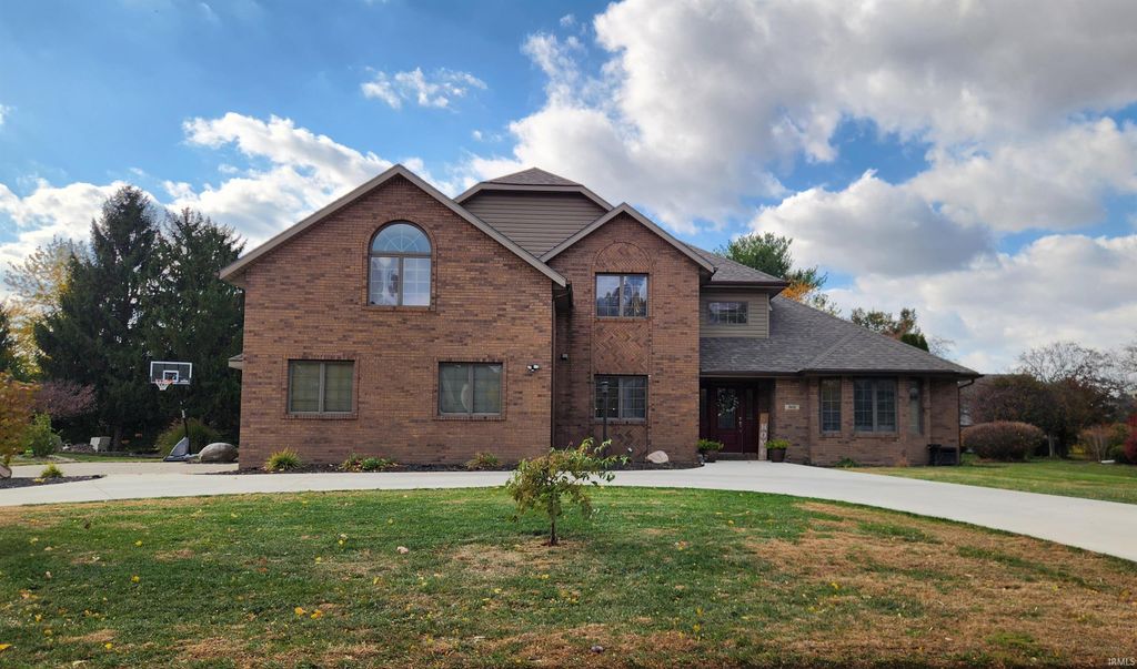 Photo of 501 S riviera Lane, Yorktown, IN 47396 (MLS # 202545093)