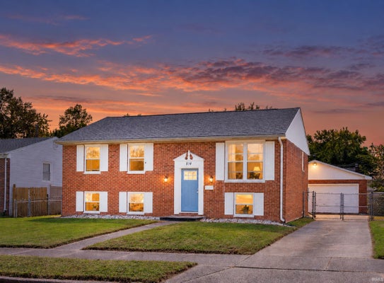 814 DOVER CT, EVANSVILLE, IN 47710 - Image e2a95b23ad40c8f3bc94e420709fc29c/1159633234