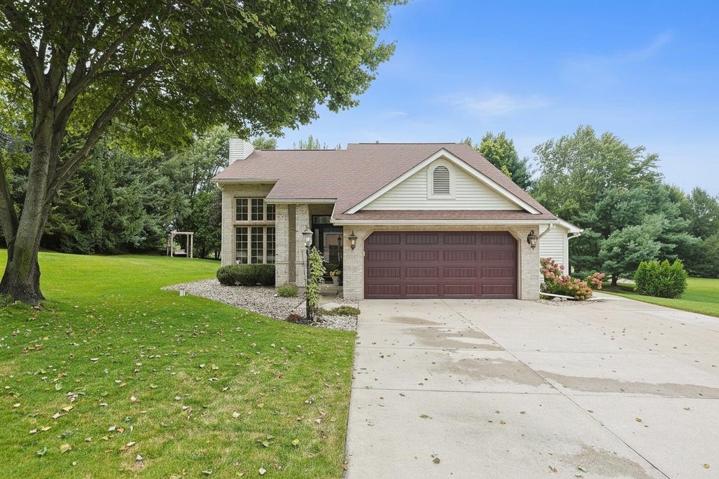 Photo of 33983 Prairie Knolls Drive, New Carlisle, IN 46552 (MLS # 202636827)