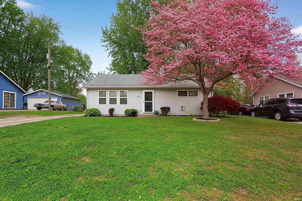 Photo of 544 Royalton Drive, New Haven, IN 46774 (MLS # 202615604)