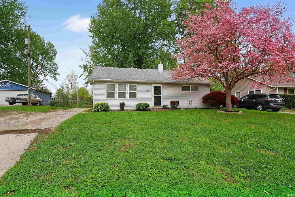 Photo of 544 Royalton Drive, New Haven, IN 46774 (MLS # 202615604)