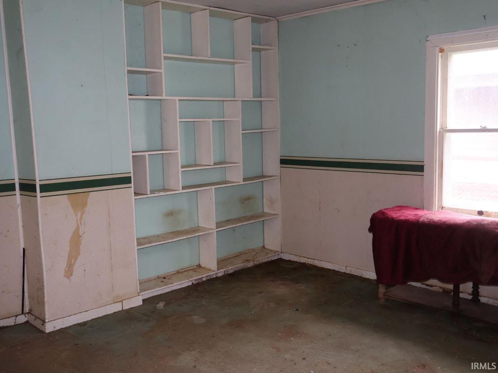 Photo of 214 18th St Streets, Logansport, IN 46947 (MLS # 202611283)