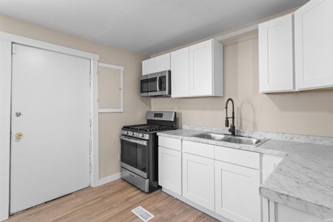 Tiny photo for 1606 N Lindsay Street, Kokomo, IN 46901 (MLS # 202613769)