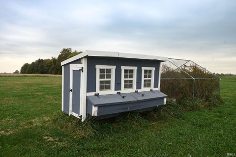Tiny photo for 9488 S 200 E, Bunker Hill, IN 46914 (MLS # 202643191)