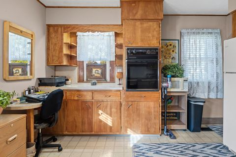 Tiny photo for 2100 N 18th Street, Lafayette, IN 47904 (MLS # 202542996)