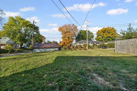 Tiny photo for 2100 N 18th Street, Lafayette, IN 47904 (MLS # 202542996)