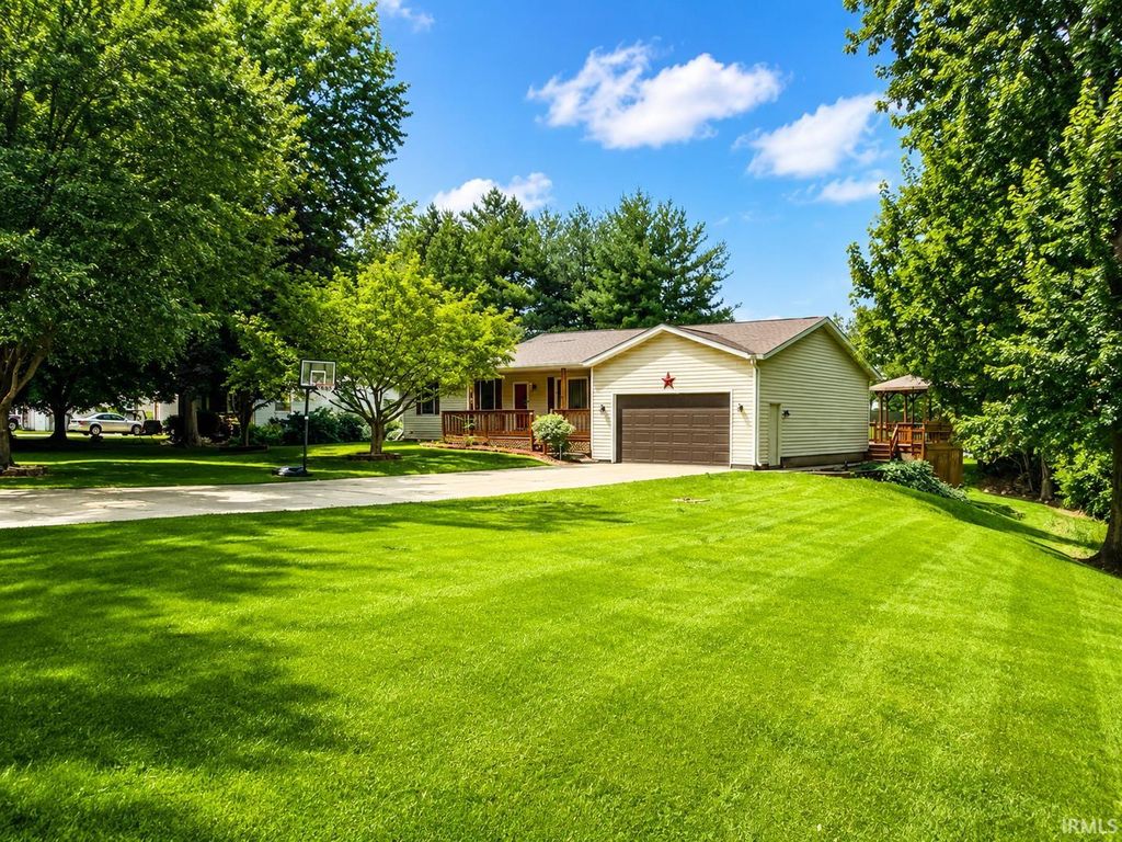 Photo of 403 Eastside Park Road, Washington, IN 47501 (MLS # 202627173)