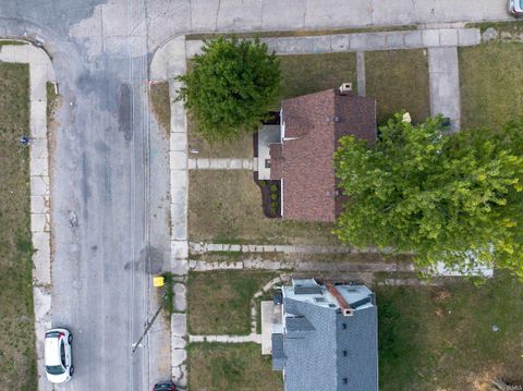 Tiny photo for 1415 Baxter Street, Fort Wayne, IN 46806 (MLS # 202618478)