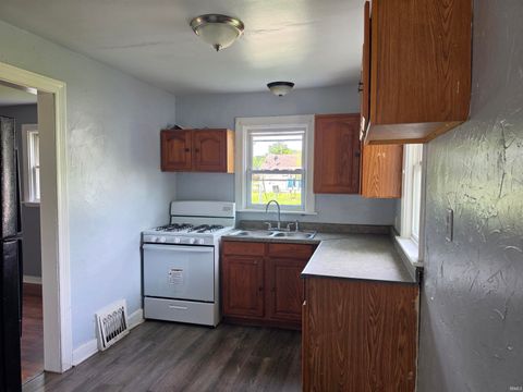 Tiny photo for 1415 Baxter Street, Fort Wayne, IN 46806 (MLS # 202618478)