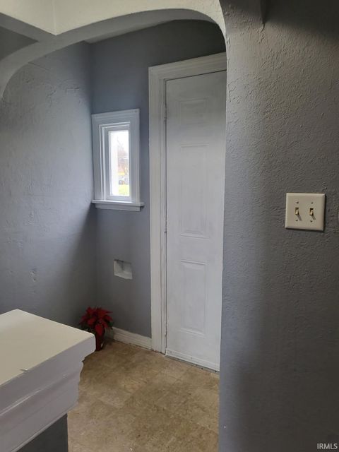 Tiny photo for 1415 Baxter Street, Fort Wayne, IN 46806 (MLS # 202618478)