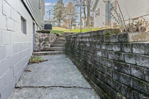 Tiny photo for 500 N 18th Street, Lafayette, IN 47904 (MLS # 202609185)