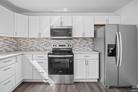 Tiny photo for 500 N 18th Street, Lafayette, IN 47904 (MLS # 202609185)