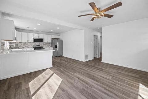 Tiny photo for 500 N 18th Street, Lafayette, IN 47904 (MLS # 202609185)