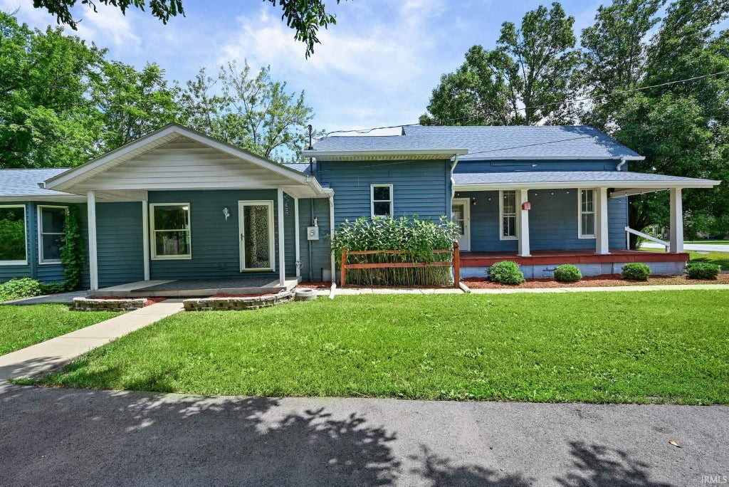 Photo of 210 W Jackson Street, Mulberry, IN 46058 (MLS # 202632011)