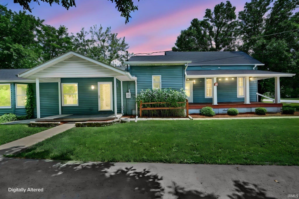 Photo of 210 W Jackson Street, Mulberry, IN 46058 (MLS # 202632011)
