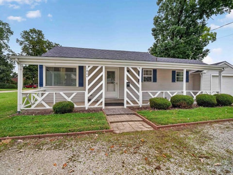 Photo of 1804 Lower Huntington Road, Fort Wayne, IN 46819 (MLS # 202635191)
