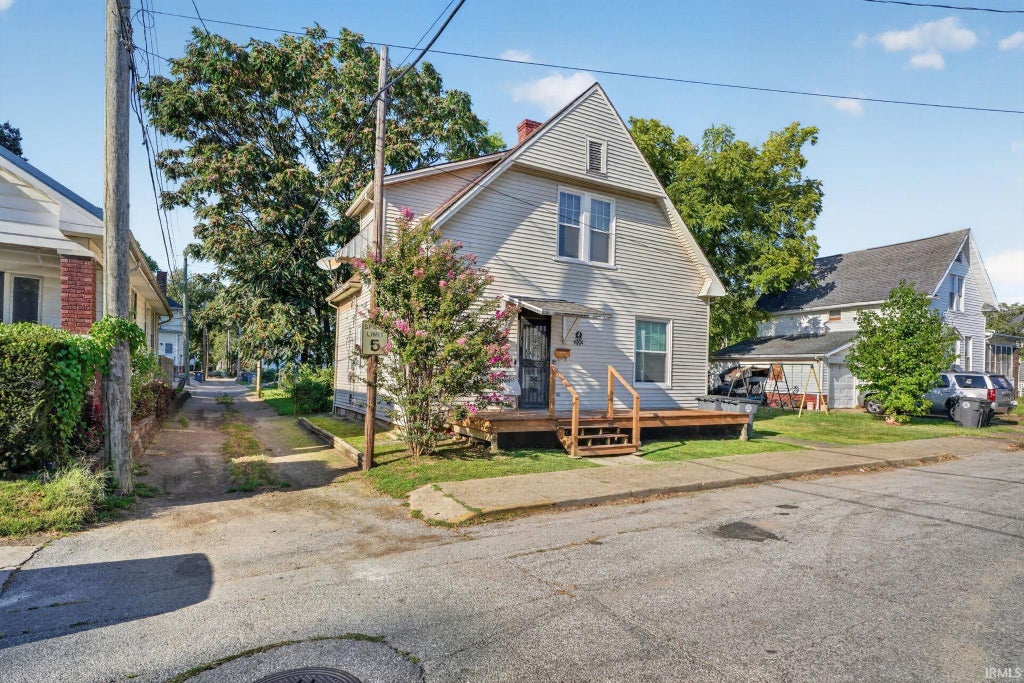 Photo of 646 Madison Avenue, Evansville, IN 47713 (MLS # 202636247)