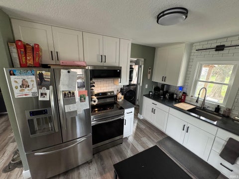 Tiny photo for 1010 Wabash Avenue, Rochester, IN 46975 (MLS # 202642480)
