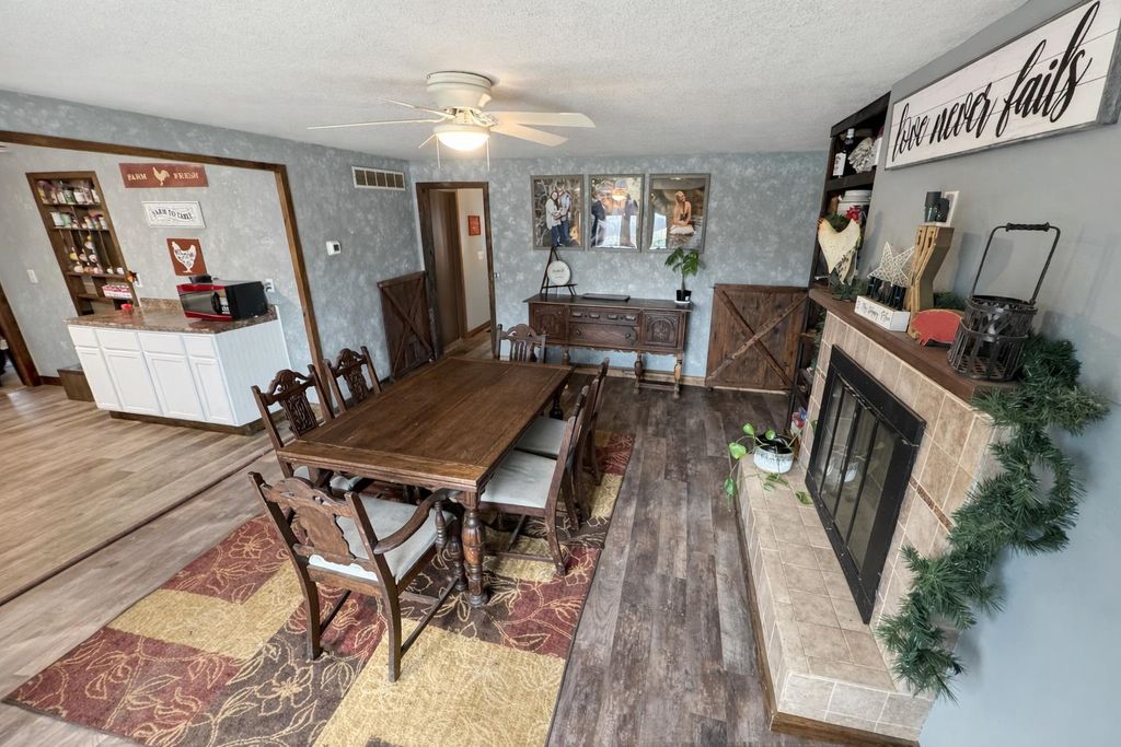 Photo of 1104 Crestview Drive, Angola, IN 46703 (MLS # 202612522)