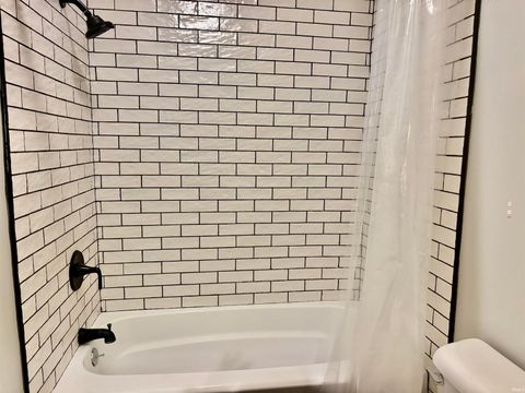 Tiny photo for 304 Georgian Lane, Logansport, IN 46947 (MLS # 202549374)