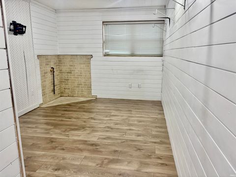 Tiny photo for 304 Georgian Lane, Logansport, IN 46947 (MLS # 202549374)