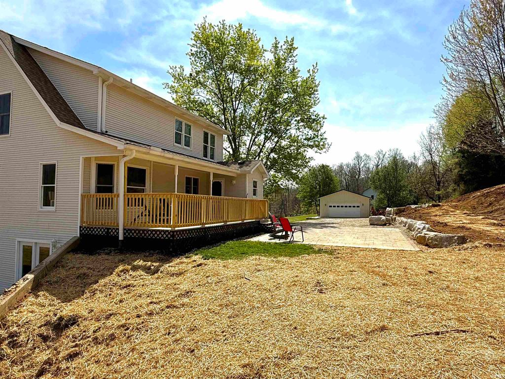Photo of 6149 NE Ponderosa Road, Lanesville, IN 47136 (MLS # 202612568)