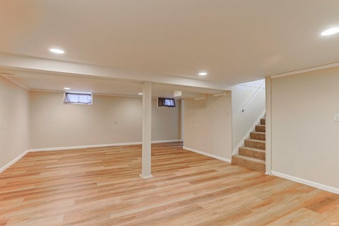 Tiny photo for 428 Ostemo Place, South Bend, IN 46617 (MLS # 202644837)