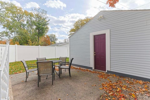 Tiny photo for 428 Ostemo Place, South Bend, IN 46617 (MLS # 202644837)