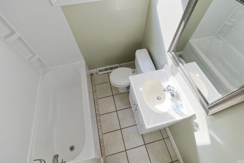 Tiny photo for 428 Ostemo Place, South Bend, IN 46617 (MLS # 202644837)
