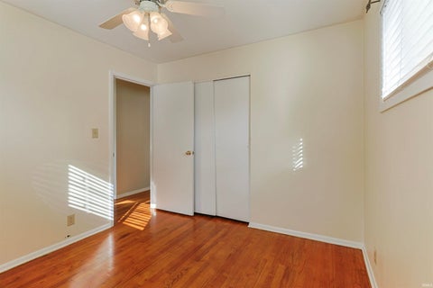 Tiny photo for 428 Ostemo Place, South Bend, IN 46617 (MLS # 202644837)