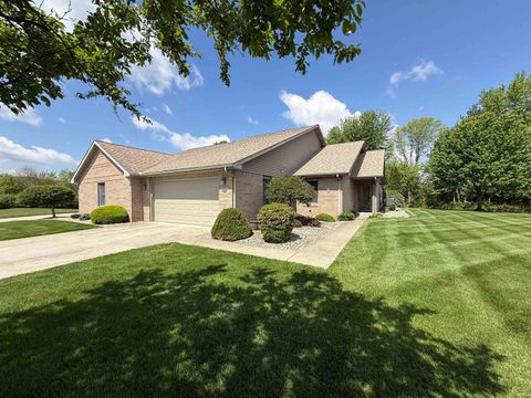 Photo of 4130 N Villas Drive, Kokomo, IN 46901 (MLS # 202615827)