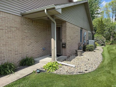 Tiny photo for 4130 N Villas Drive, Kokomo, IN 46901 (MLS # 202615827)