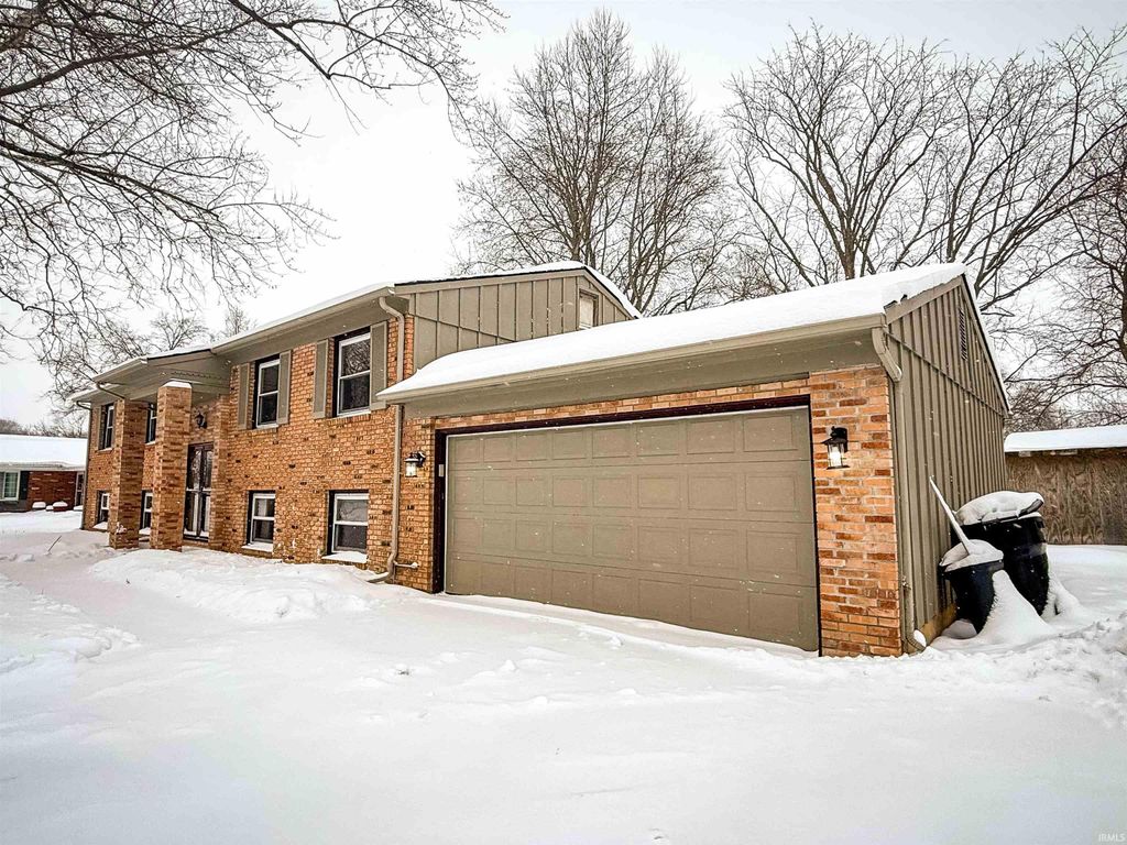 Photo of 6124 Gotham Drive, South Bend, IN 46614 (MLS # 202602617)