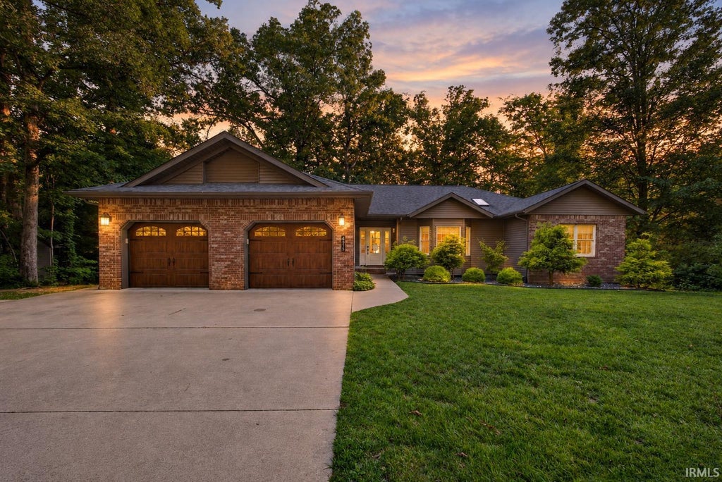 Photo of 4313 W Moss Lane, Bloomington, IN 47403 (MLS # 202642230)