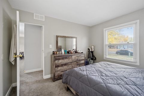 Tiny photo for 1807 W Wenlock Drive, Marion, IN 46952 (MLS # 202544763)