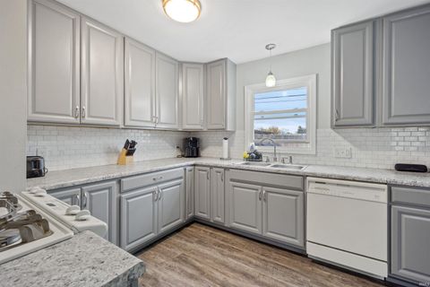 Tiny photo for 1807 W Wenlock Drive, Marion, IN 46952 (MLS # 202544763)