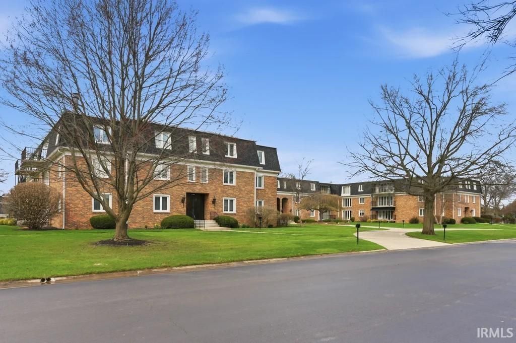 Photo of 4501 N Wheeling Avenue #2-205, Muncie, IN 47304 (MLS # 202608751)