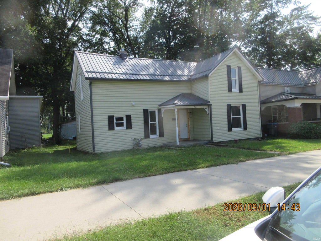 Photo of 910 E Market Street, Warsaw, IN 46580 (MLS # 202636298)
