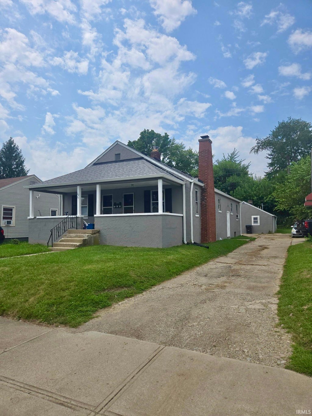 Photo of 2231 Lincoln Street, Anderson, IN 46016 (MLS # 202635870)