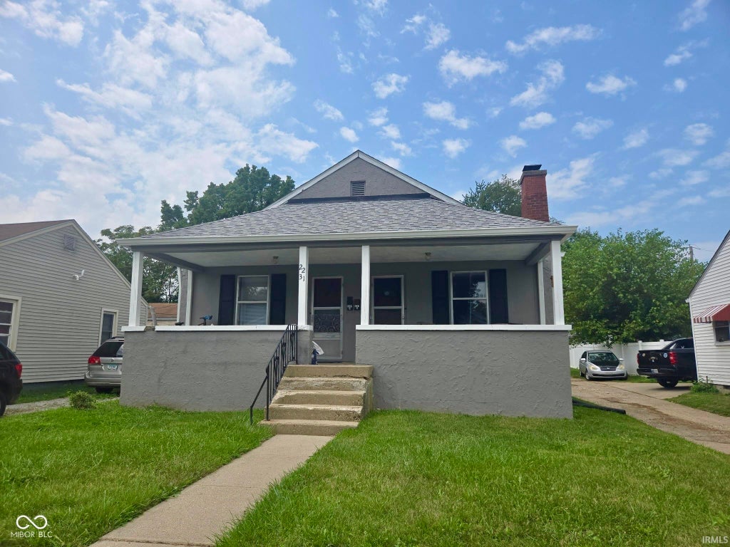 Photo of 2231 Lincoln Street, Anderson, IN 46016 (MLS # 202635870)