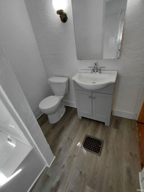 Tiny photo for 2315 California Avenue, Fort Wayne, IN 46805 (MLS # 202609860)