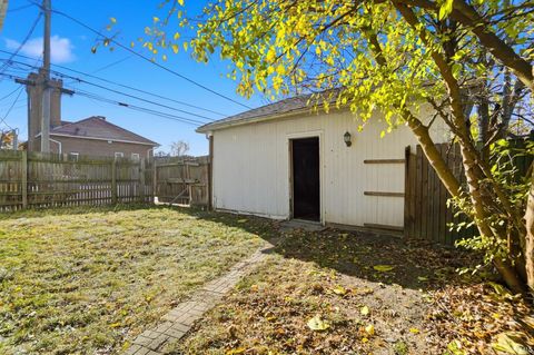 Tiny photo for 2315 California Avenue, Fort Wayne, IN 46805 (MLS # 202609860)