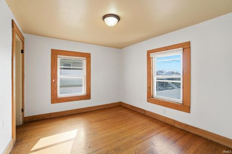 Tiny photo for 2315 California Avenue, Fort Wayne, IN 46805 (MLS # 202609860)