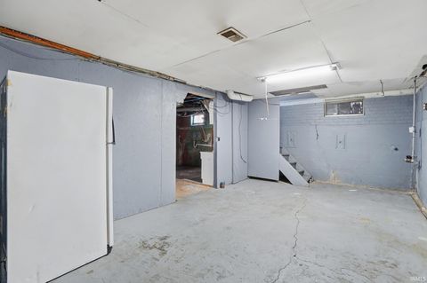 Tiny photo for 2315 California Avenue, Fort Wayne, IN 46805 (MLS # 202609860)