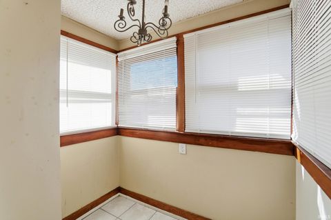 Tiny photo for 2315 California Avenue, Fort Wayne, IN 46805 (MLS # 202609860)