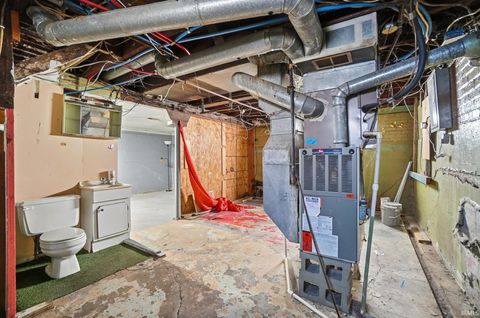 Tiny photo for 2315 California Avenue, Fort Wayne, IN 46805 (MLS # 202609860)