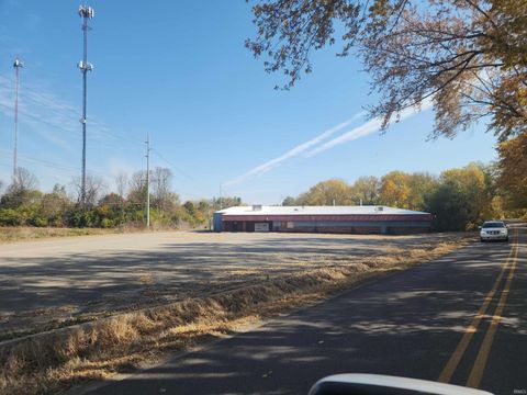 Tiny photo for 2100 Royal Center Pike, Logansport, IN 46947 (MLS # 202521290)