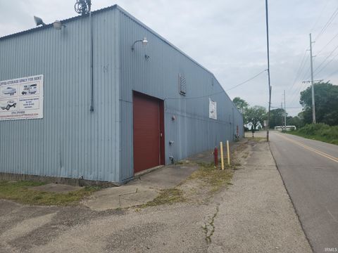 Tiny photo for 2100 Royal Center Pike, Logansport, IN 46947 (MLS # 202521290)